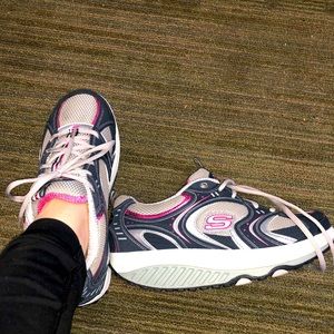 Skechers Shape-ups size 9